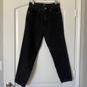 Women’s mom fit jeans